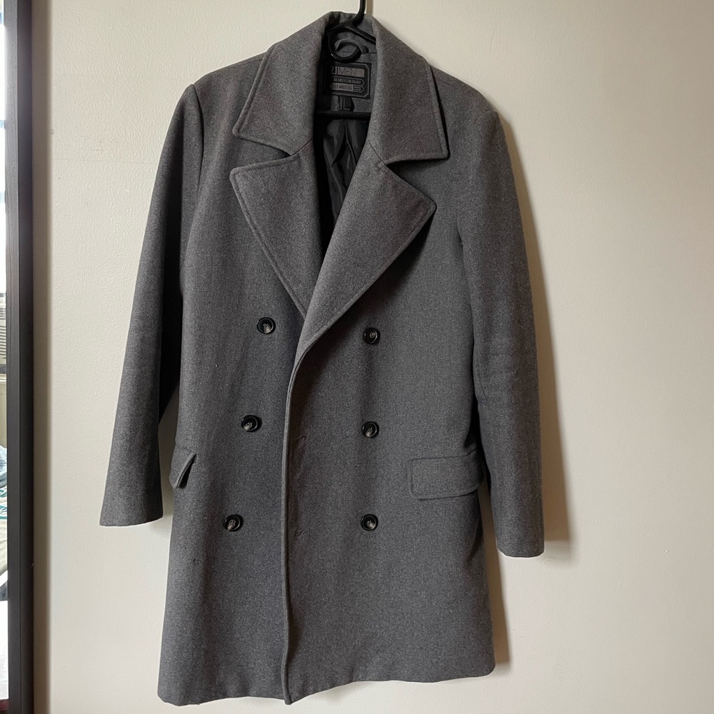 Mens grey overcoat.